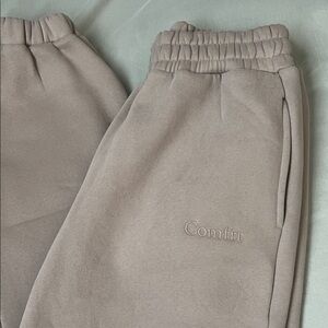 Comfrt joggers, Bark size small
